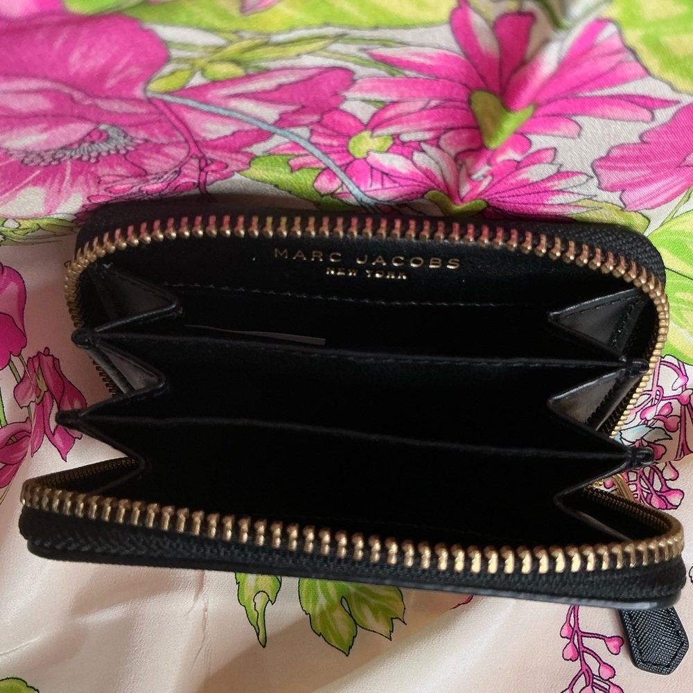 Marc Jacobs New York Black Card Holder - Picture 4 of 6